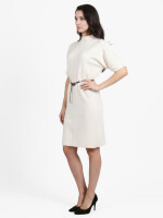 Strickkleid mit Fledermausärmel und Gürtel