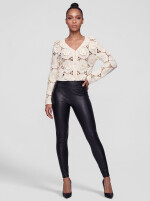 Kurze Häkeljacke mit Blütenapplikationen